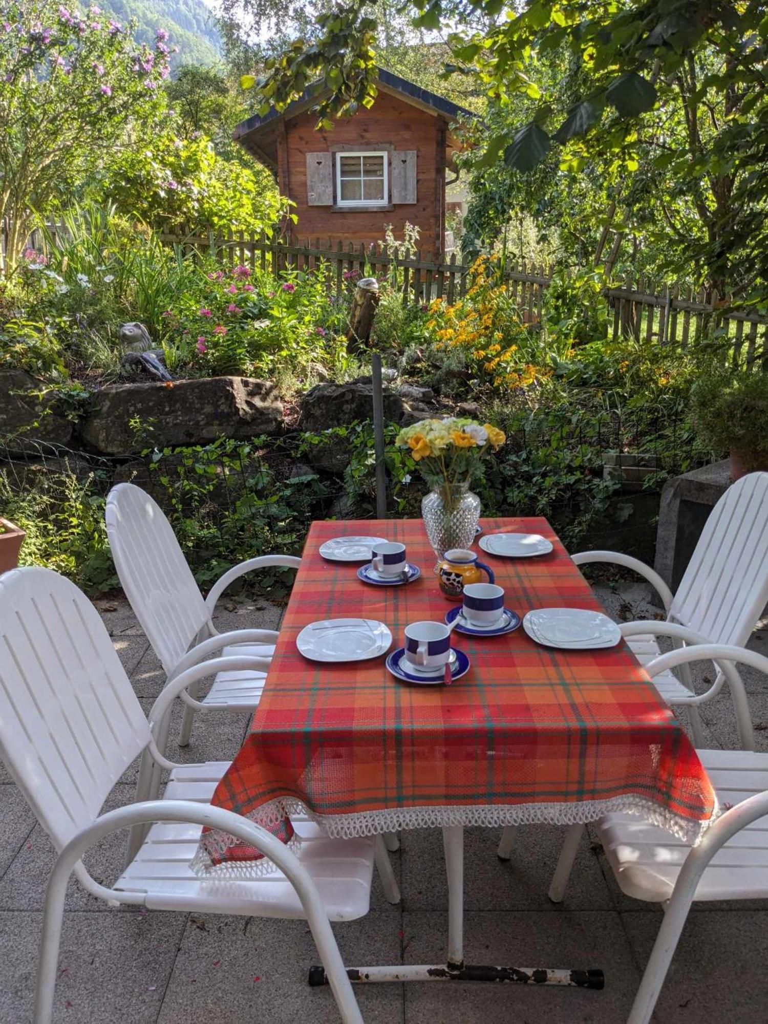 Bed And Breakfast - Die Aelplersuit Fuer Backpackers Im Berghuesli Linthal Dış mekan fotoğraf