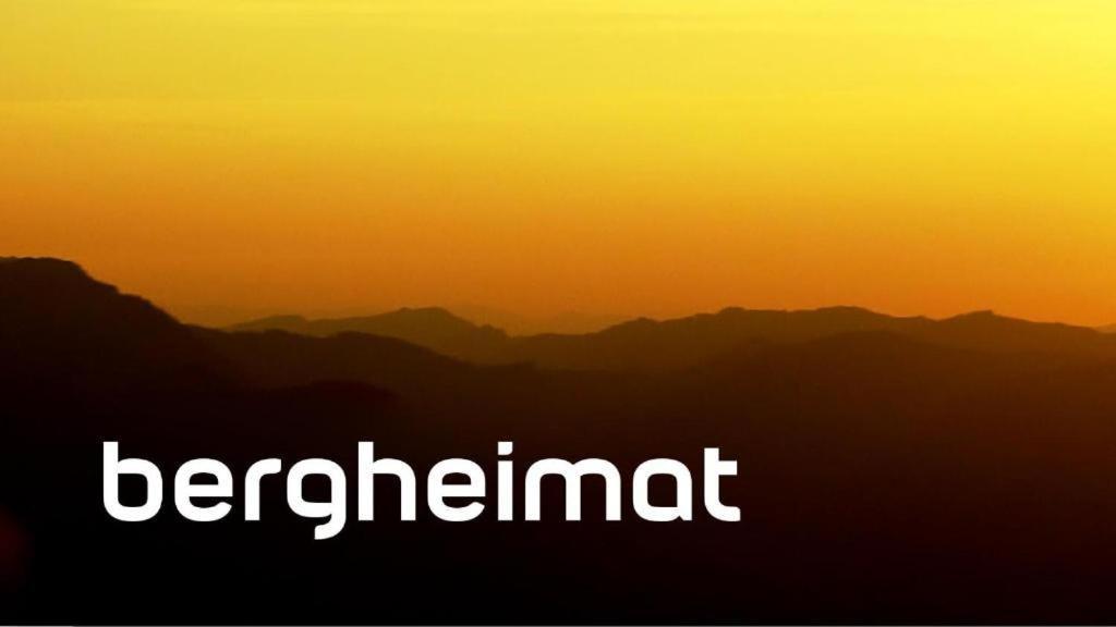 Bed And Breakfast - Die Aelplersuit Fuer Backpackers Im Berghuesli Linthal Dış mekan fotoğraf